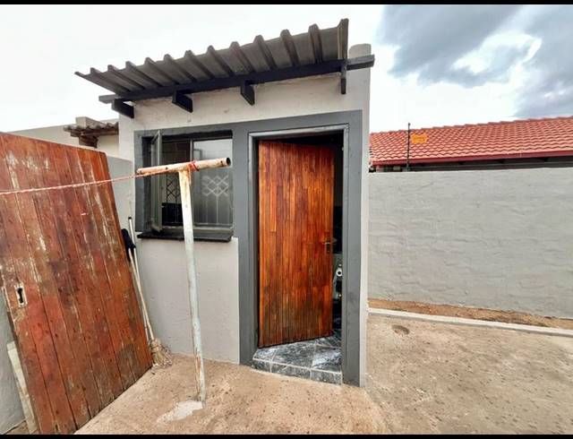 3 BEDROOM HOUSE FOR SALE IN VOSLOORUS
